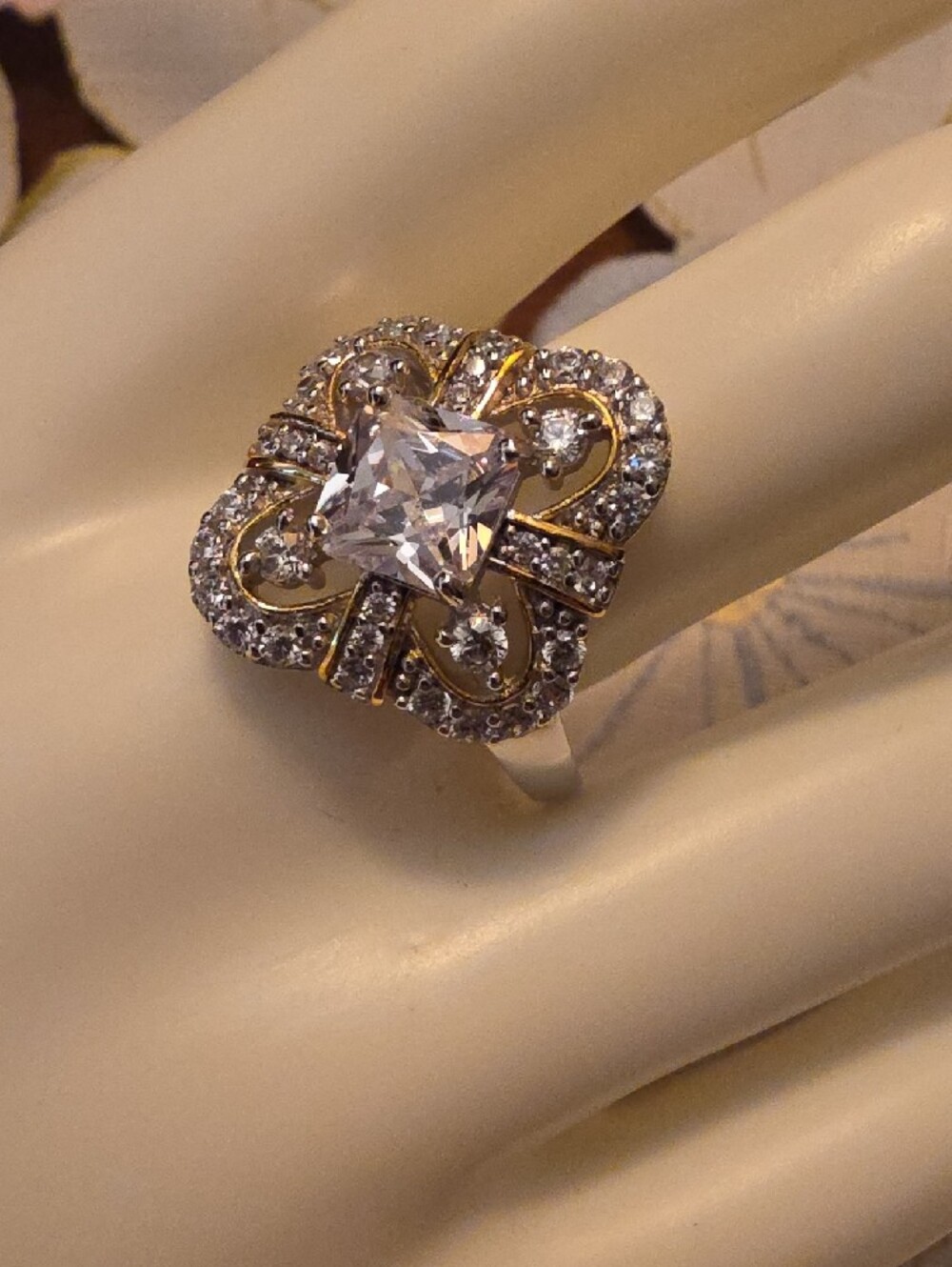 Bella Luce(R) Rhodium Over Silver Ring Size 10